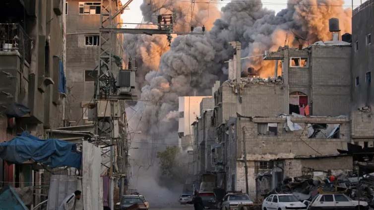 ইসরাইলি বর্বর হামলায় আরও ১২ ফিলিস্তিনি নিহত