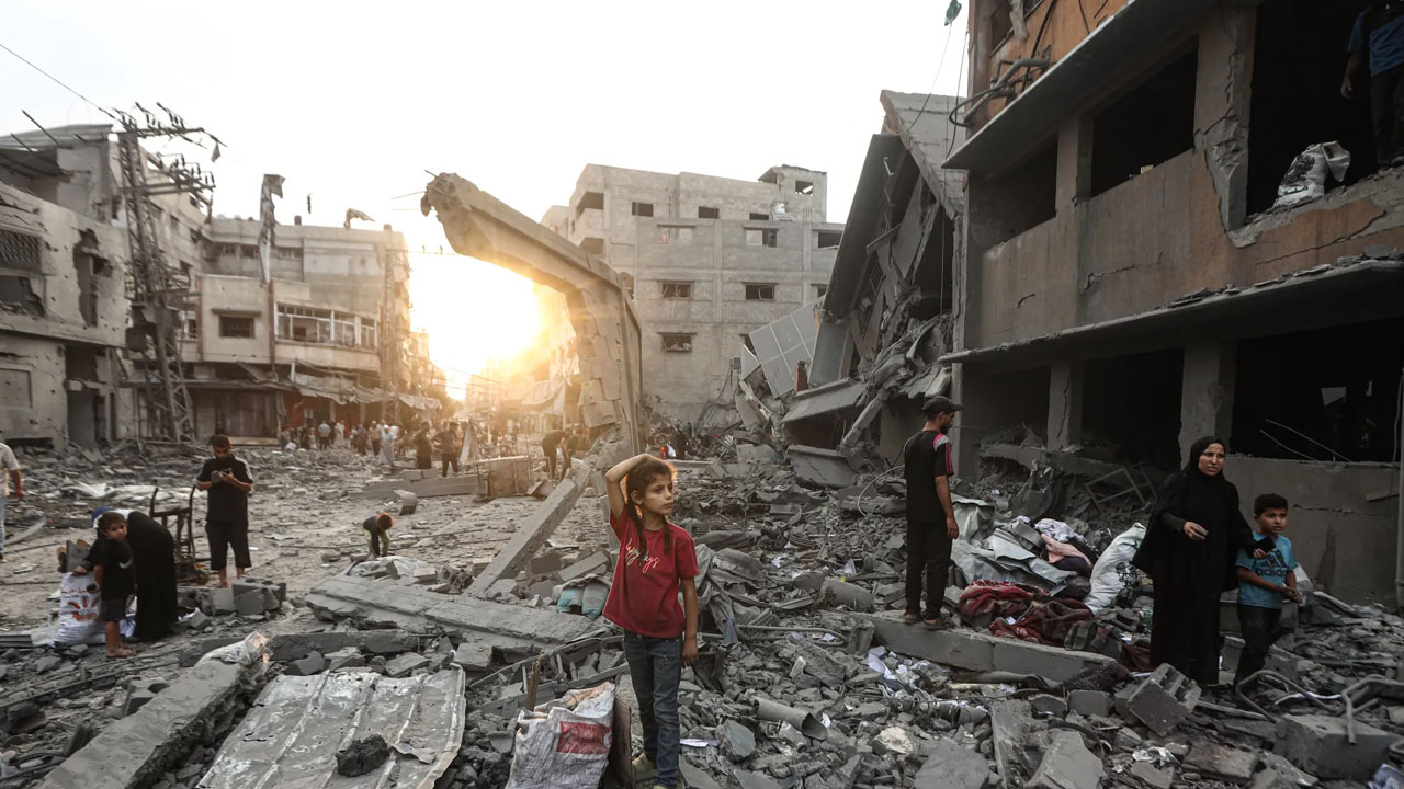 গাজায় স্কুল, হাসপাতাল ও ক্যাফেতে ইসরাইলি হামলায় নিহত ৯৫