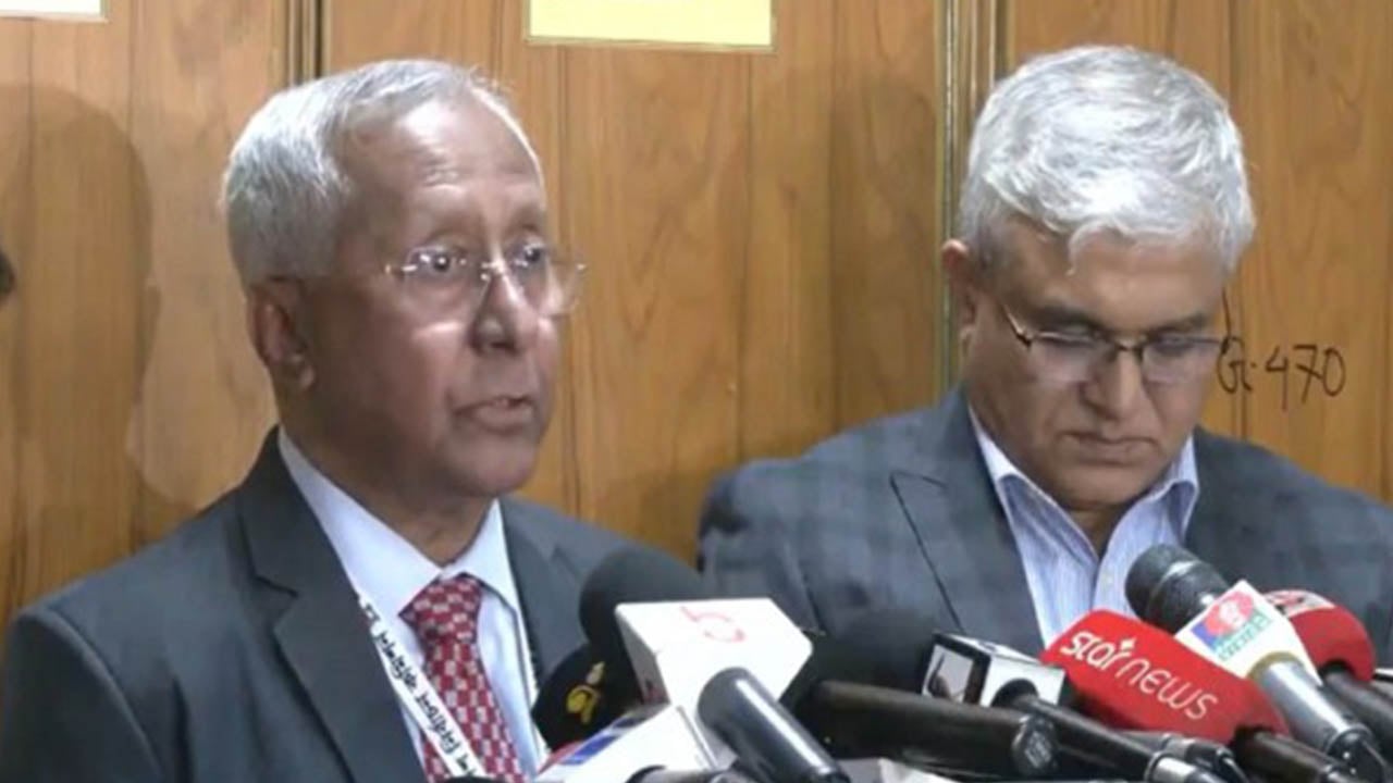 একটি ভোট কক্ষে থাকবে দুটি গোপন বুথ: ইসি সচিব