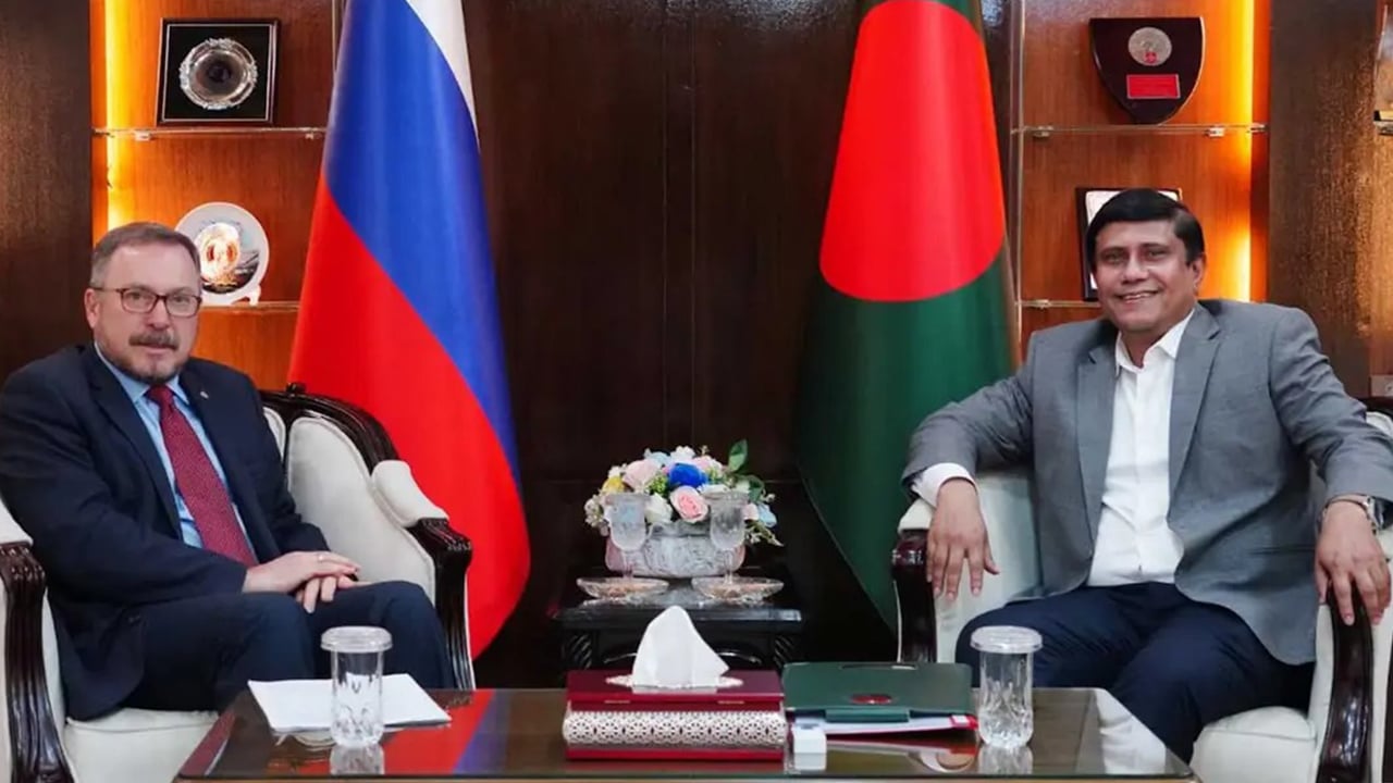 বাংলাদেশ-রাশিয়া সামরিক সম্পর্ক জোরদার নিয়ে আলোচনা