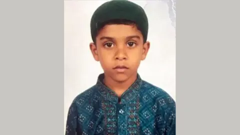 গজারিয়ায় নদীতে গোসলে নেমে নিখোঁজ শিশুর লাশ উদ্ধার