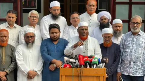কুষ্টিয়ায় এনসিপির গাড়িবহর ও রাবিতে সাংবাদিকদের ওপর হামলার নিন্দা ১১ দলের