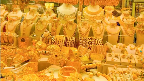 স্বর্ণের দামে বড় পতন বিশ্ববাজারে