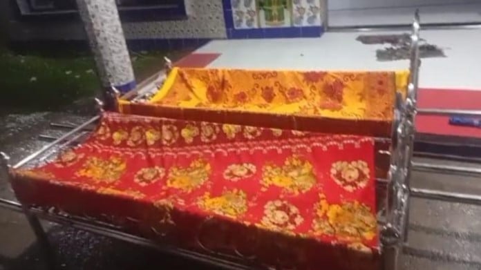বিষপানে ছেলের আত্মহত্যা, শোকে বাবার মৃত্যু