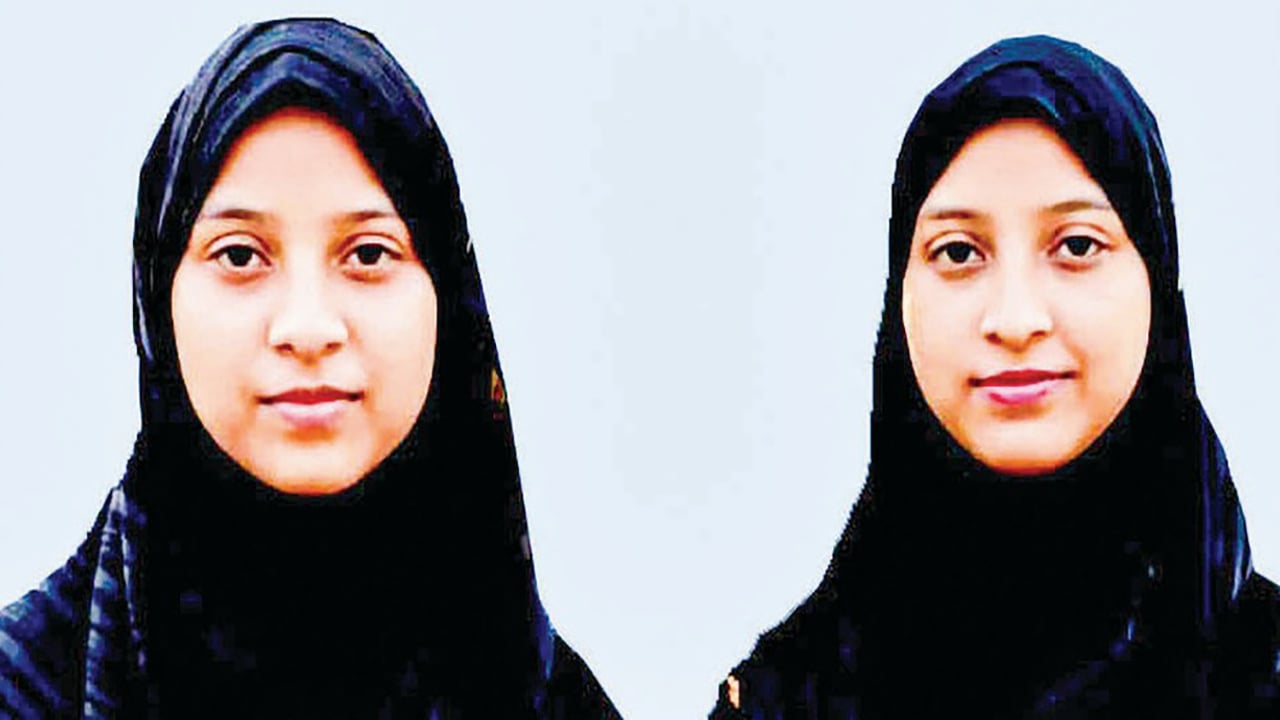 ঘোড়াঘাটে যমজ দুই বোন পেলেন মেডিকেলে ভর্তির সুযোগ