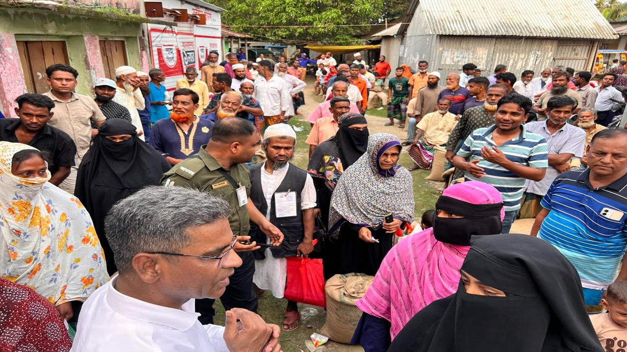 গফরগাঁওয়ে ক্ষতিগ্রস্ত ৪ শতাধিক কৃষক পরিবারকে খাদ্য সহায়তা