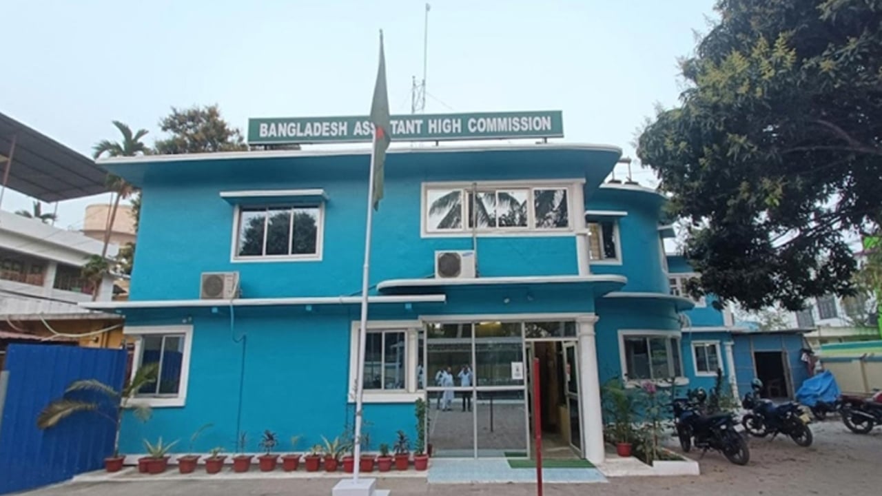 গুয়াহাটিতে বাংলাদেশ মিশন ঘেরাও করল উগ্রবাদী হিন্দুরা