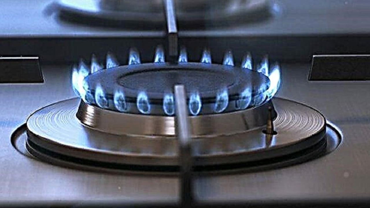 পাইপলাইনে ত্রুটি, রাজধানীর কয়েকটি এলাকায় গ্যাসের চাপ কম