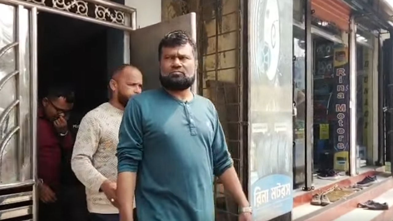 ‘চাকরি করতে হলে আমারে কইয়া করন লাগব’ — সেই বিএনপিকে নেতা