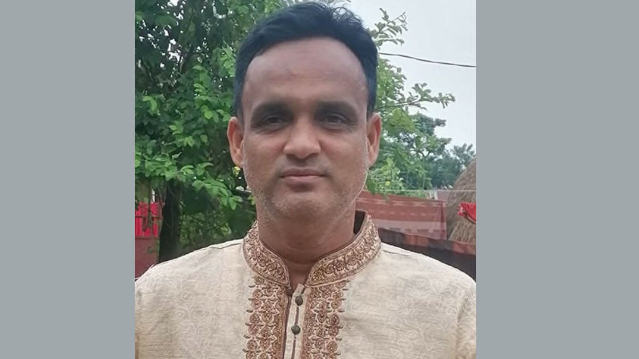 ক্ষতিগ্রস্থ কৃষকের তালিকায় বিএনপি নেতার স্ত্রী, ভাই-চাচাসহ ৯ জন
