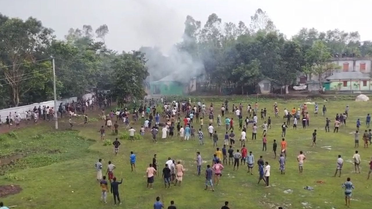 ইউপি চেয়ারম্যানের দায়িত্ব নিয়ে দুই পক্ষের সংঘর্ষে আহত ৫০