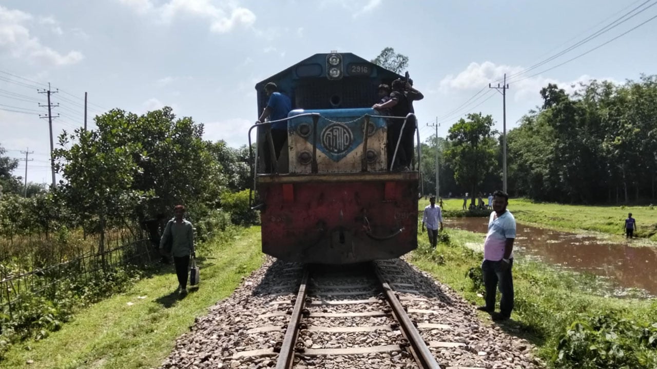 সিলেটের সঙ্গে সারাদেশের ট্রেন যোগাযোগ বন্ধ