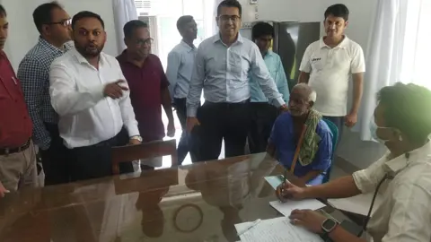 চা-শ্রমিকদের সেবায় ফ্রি মেডিক্যাল ক্যাম্প উদ্বোধন 