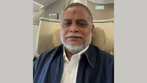 যুক্তরাষ্ট্র সফর শেষে দেশে ফিরলেন হুইপ জি কে গউছ