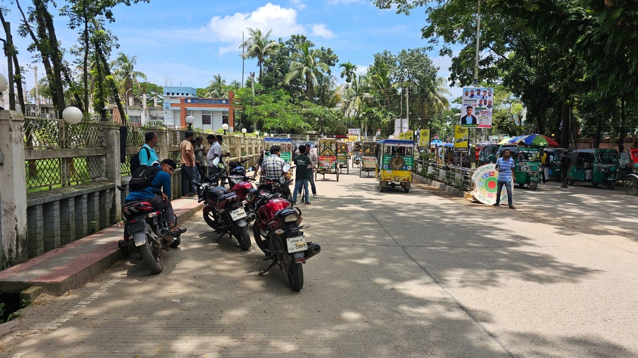 এনসিপি-বিএনপি পাল্টাপাল্টি কর্মসূচি, ১৪৪ ধারা জারি