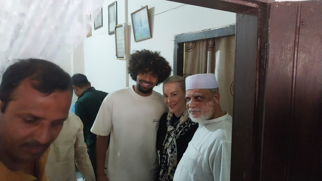 জার্সি নম্বর ৮