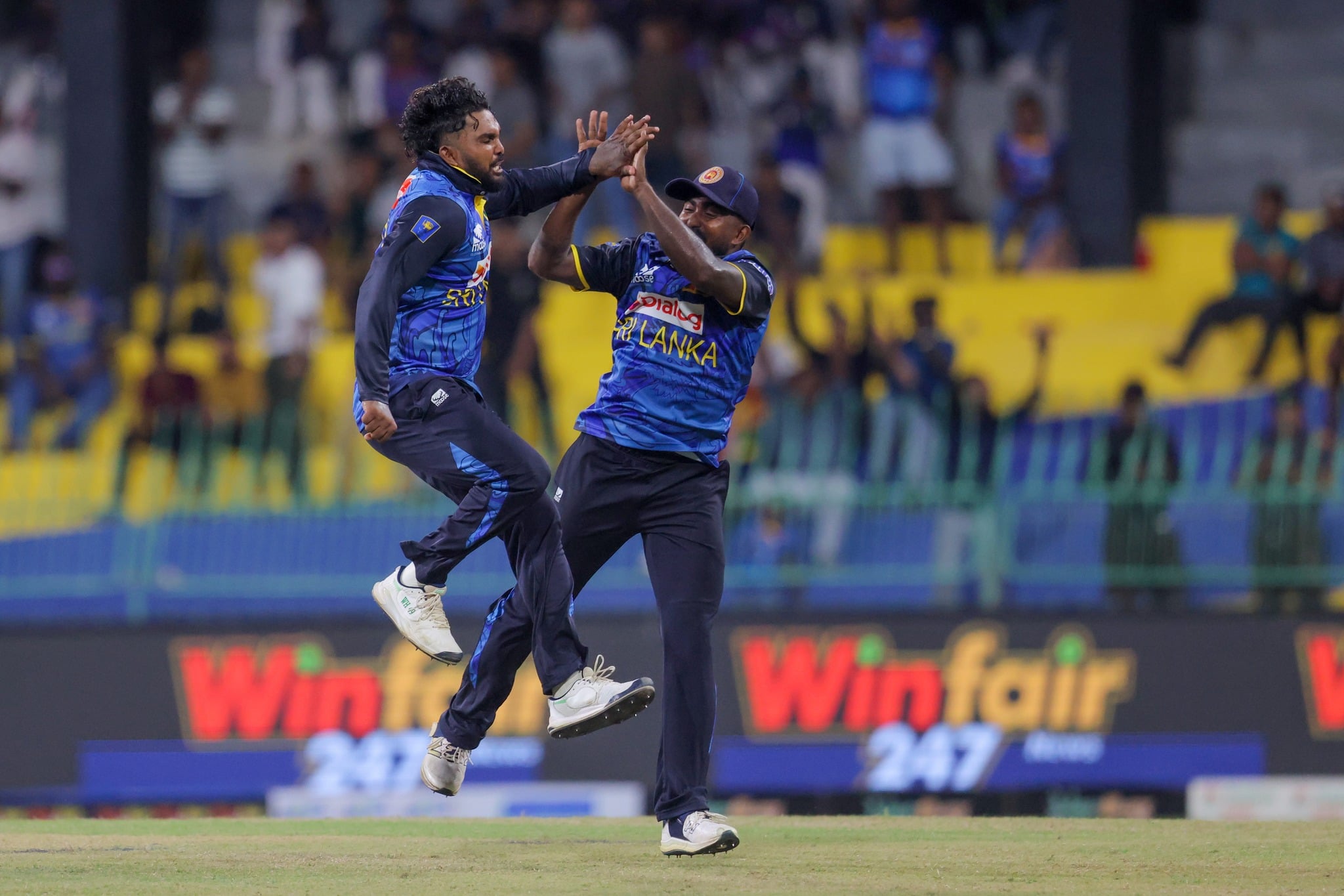শ্রীলঙ্কার স্পিনেই বাংলাদেশ ধরা