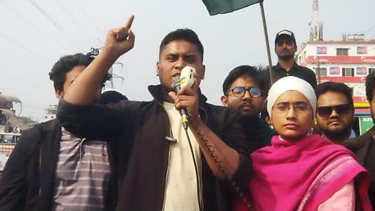 গণভবনে কে বসবে, দিল্লির এই সিদ্ধান্ত আর আসবে না: হাসনাত আব্দুল্লাহ