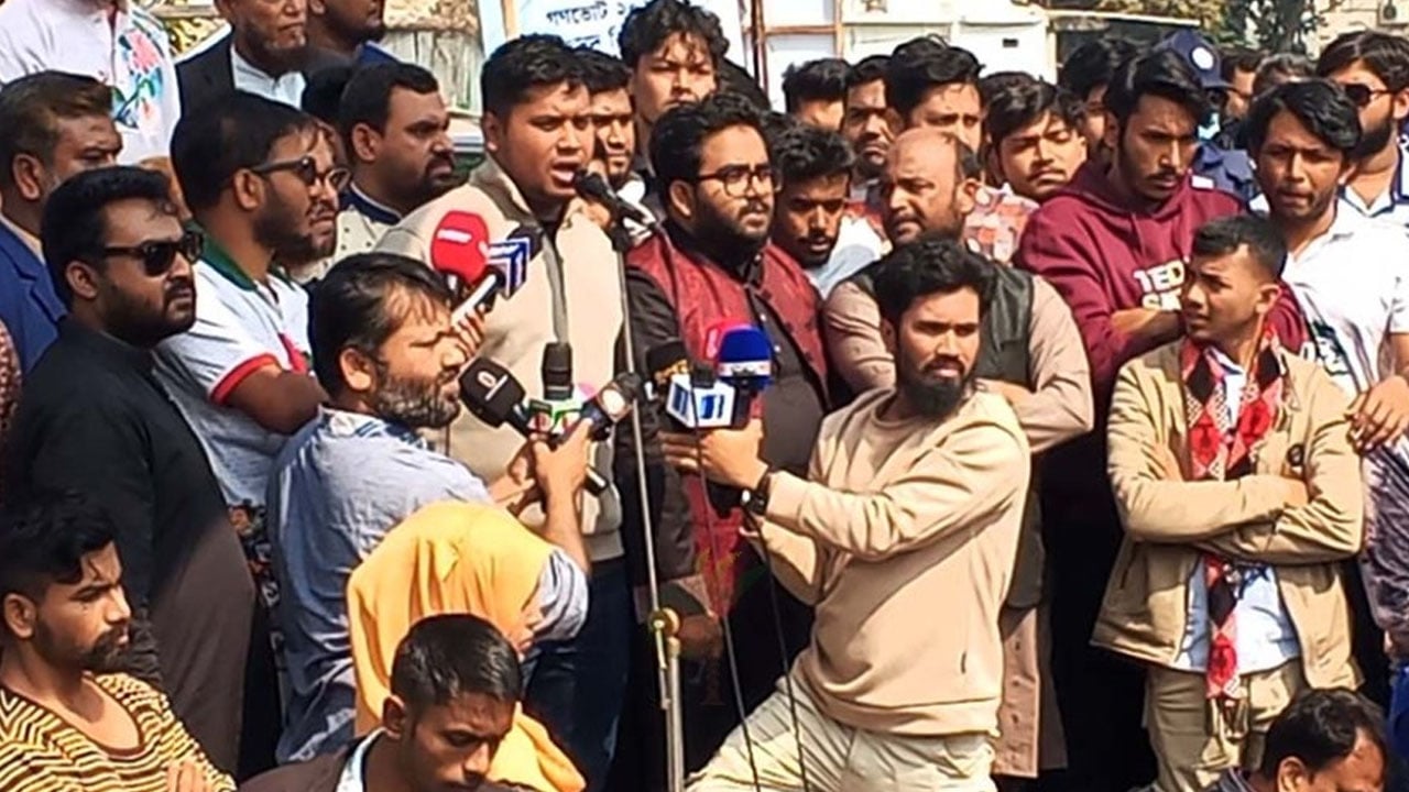 বুকে ধানের শীষ লাগিয়ে ভোট দেবেন দাঁড়িপাল্লায়: হাসনাত আব্দুল্লাহ