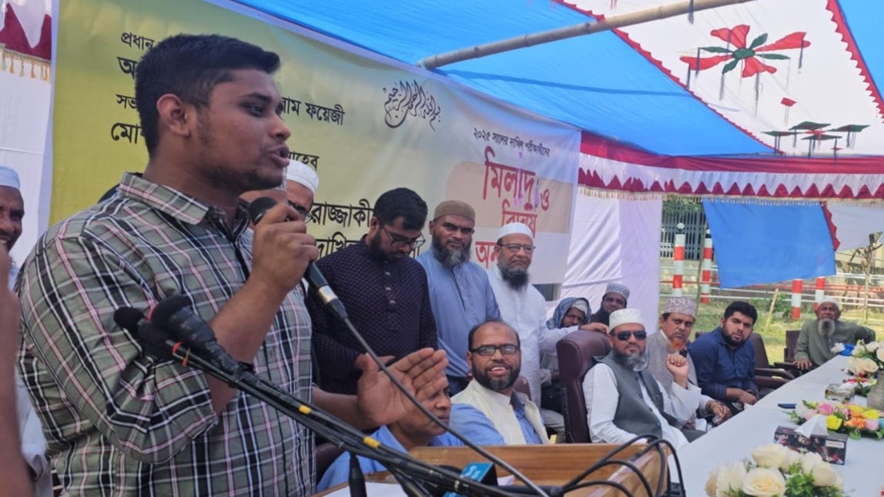 দুর্নীতির সঙ্গে আপস করা যাবে না: হাসনাত আব্দুল্লাহ