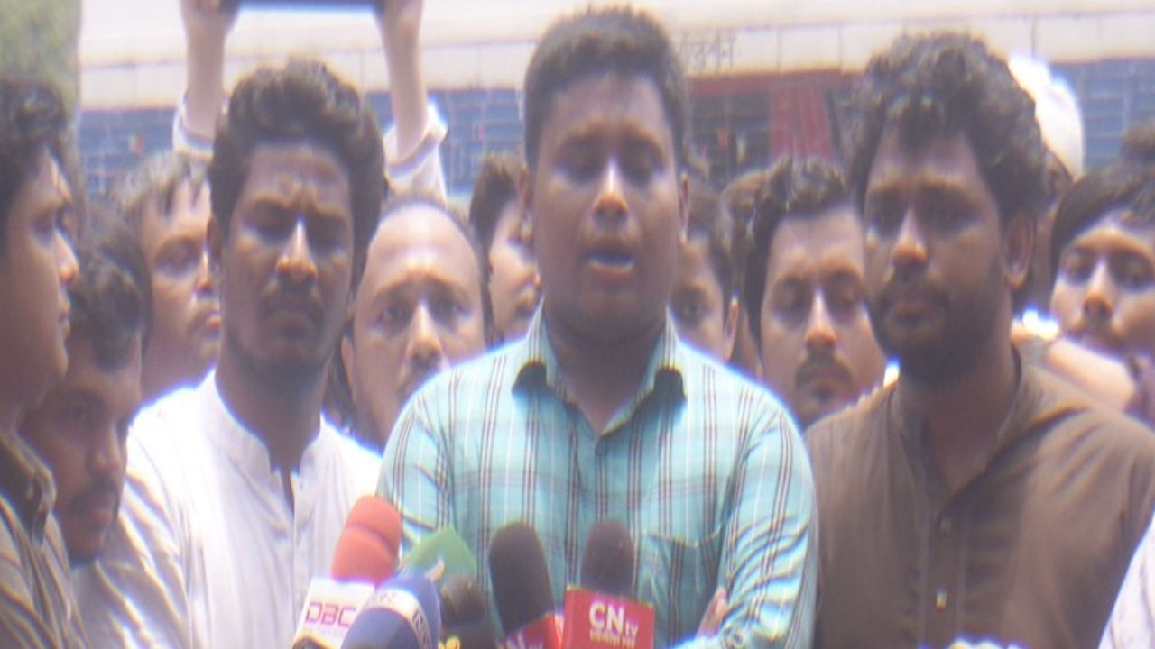 প্রশাসনিক অচলাবস্থা আর অর্থনৈতিক স্থবিরতা তৈরির অপচেষ্টা চলছে: হাসনাত আব্দুল্লাহ