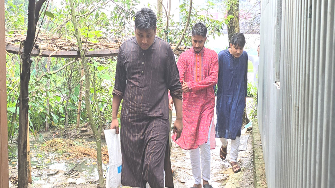 এপ্রিলে নির্বাচন করার ক্ষেত্রে হাসনাতের ৪ শর্ত
