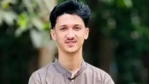 হাটহাজারীতে সড়ক দুর্ঘটনার পাঁচ দিন পর এইচএসসি পরীক্ষার্থীর মৃত্যু