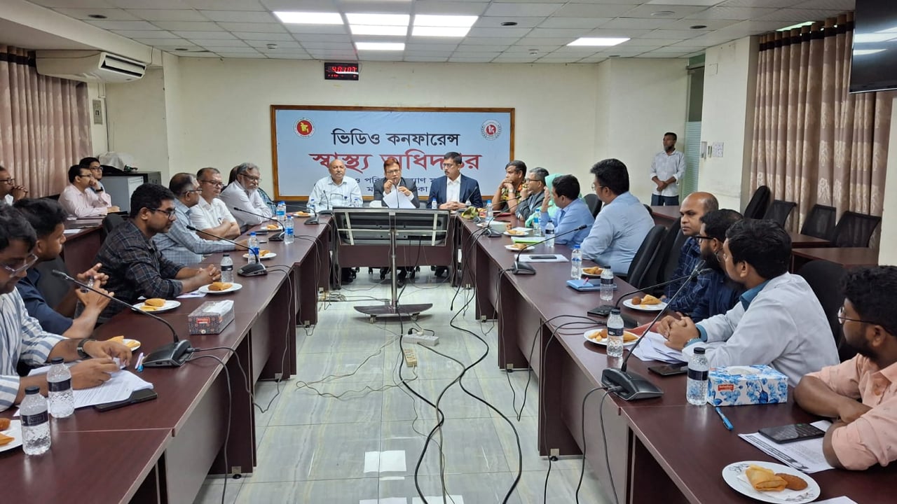সরকারের আশ্বাসে ইন্টার্ন চিকিৎসকদের আন্দোলন স্থগিত