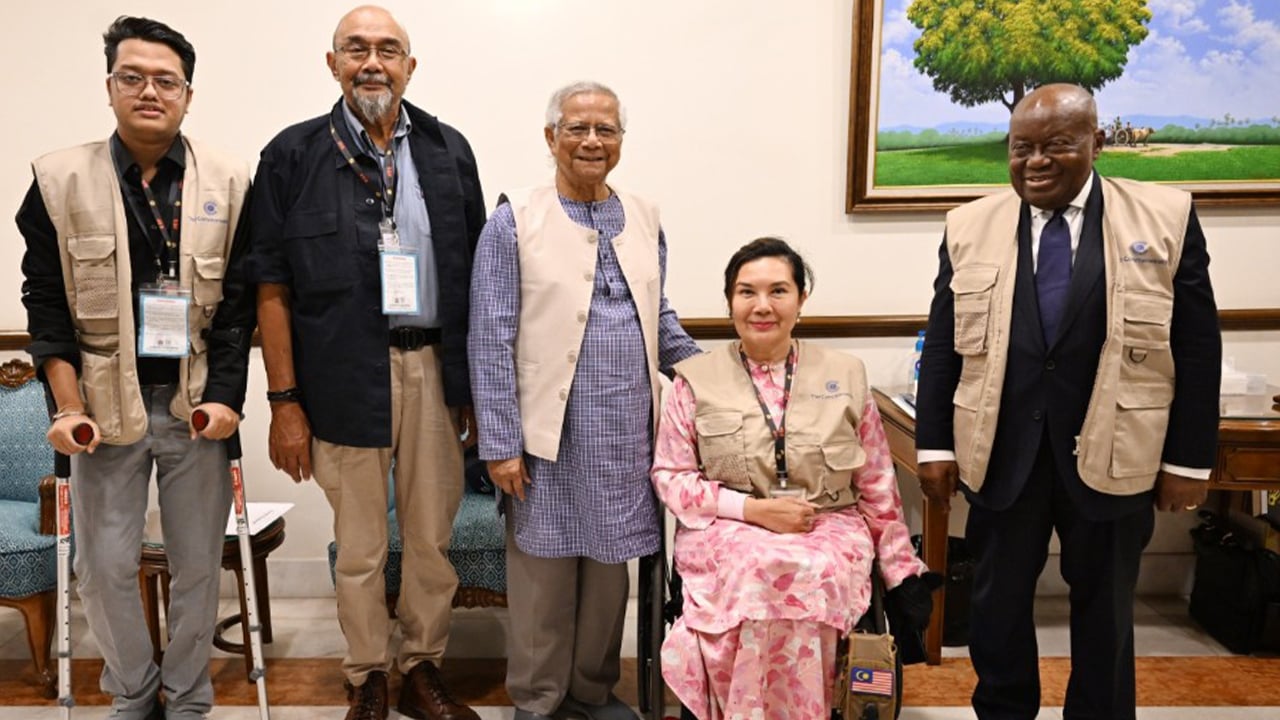 প্রধান উপদেষ্টার সঙ্গে কমনওয়েলথ নির্বাচন পর্যবেক্ষক দলের সাক্ষাৎ