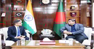 প্রতিরক্ষা উপদেষ্টার সাথে ভারতীয় হাইকমিশনারের সাক্ষাৎ