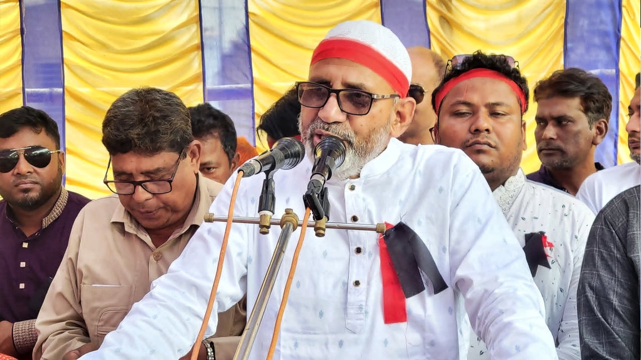 মিথ্যা অপপ্রচার দেশকে অস্থিতিশীল করছে: হুইপ আখতারুজ্জামান