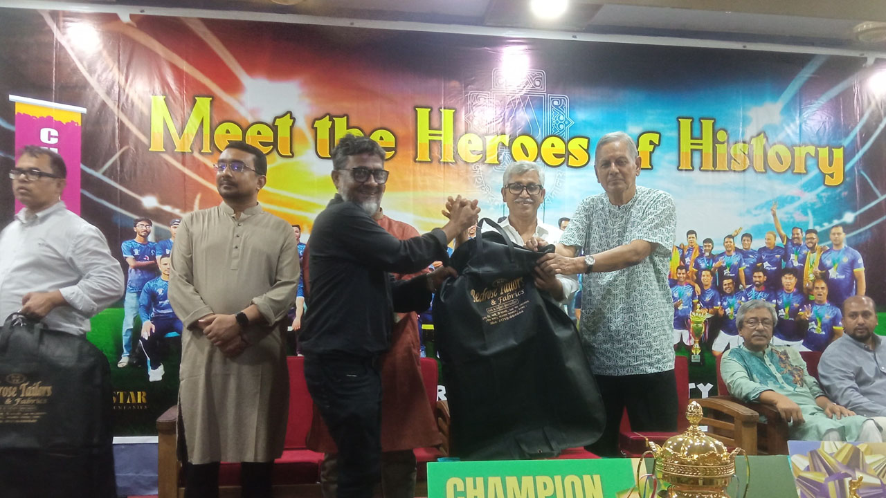 জাহাঙ্গীরনগর বিশ্ববিদ্যালয়ে হিস্ট্রি অফ হিরোজ
