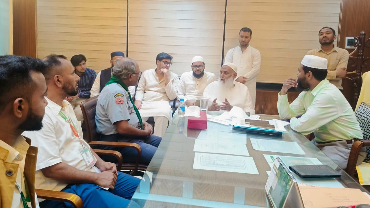 আকস্মিক পরিদর্শনে হজক্যাম্পে ধর্মমন্ত্রী