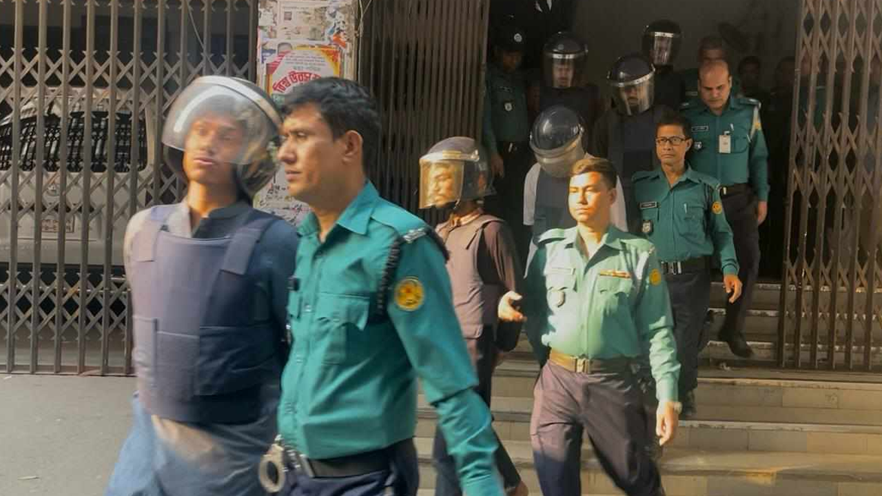 হিযবুত তাহরীরের ১৭ সদস্য ৫ দিনের রিমান্ডে
