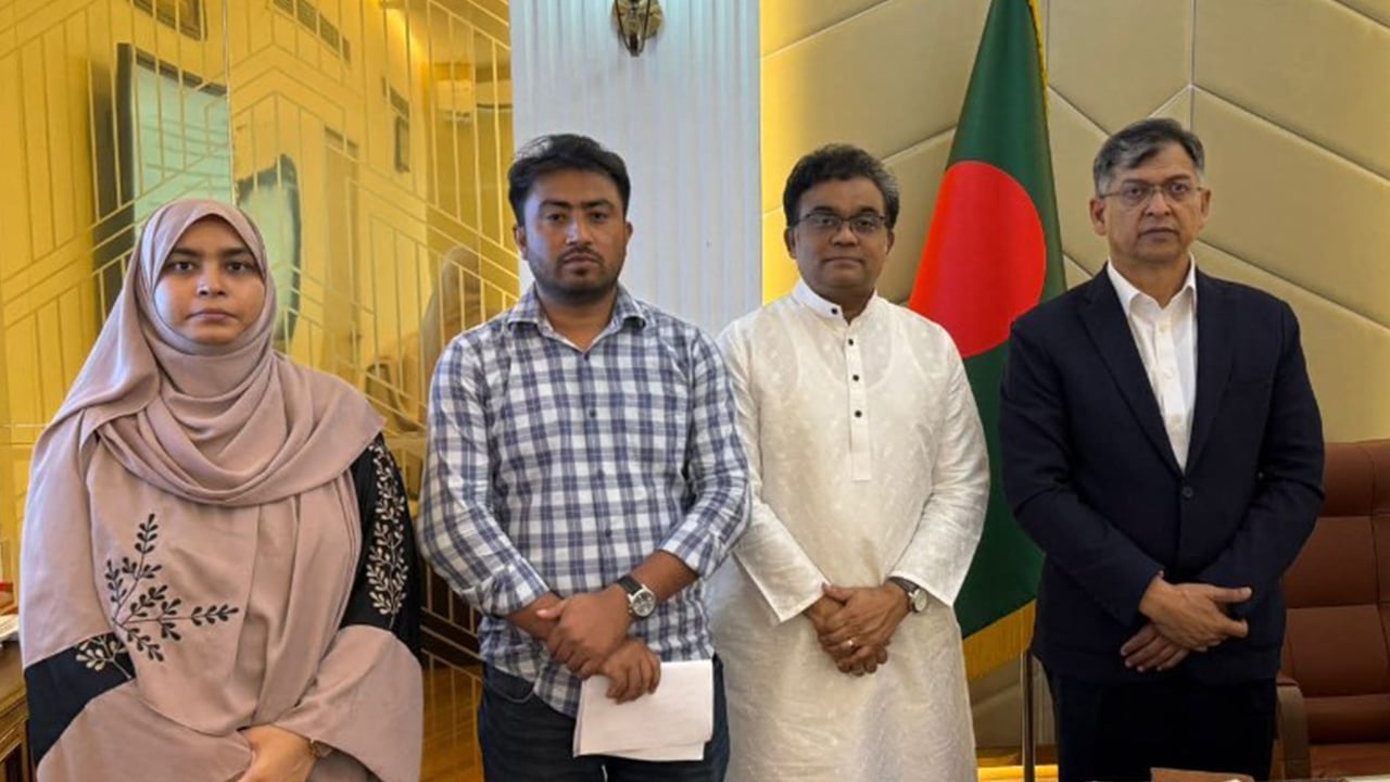 ধর্ষণ-হত্যাচেষ্টাকারীকে গ্রেপ্তার দাবি জাবি প্রশাসনের