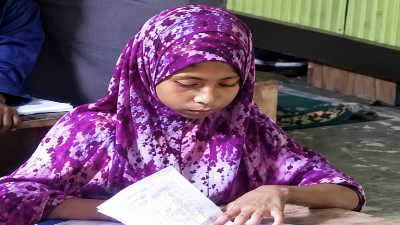 হাজীগঞ্জে নানির সঙ্গে রাস্তা পার হতে গিয়ে ট্রাক চাপায় শিশুর মৃত্যু
