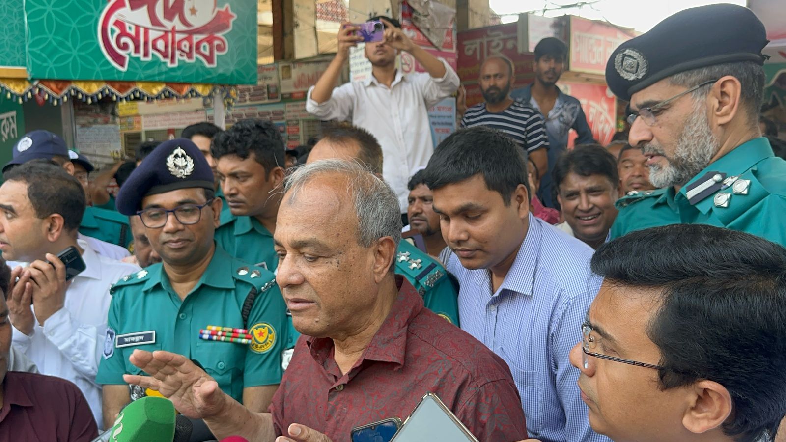 সরকারের উদ্যোগ ছিল বলেই ঈদযাত্রায় স্বস্তি: স্বরাষ্ট্র উপদেষ্টা
