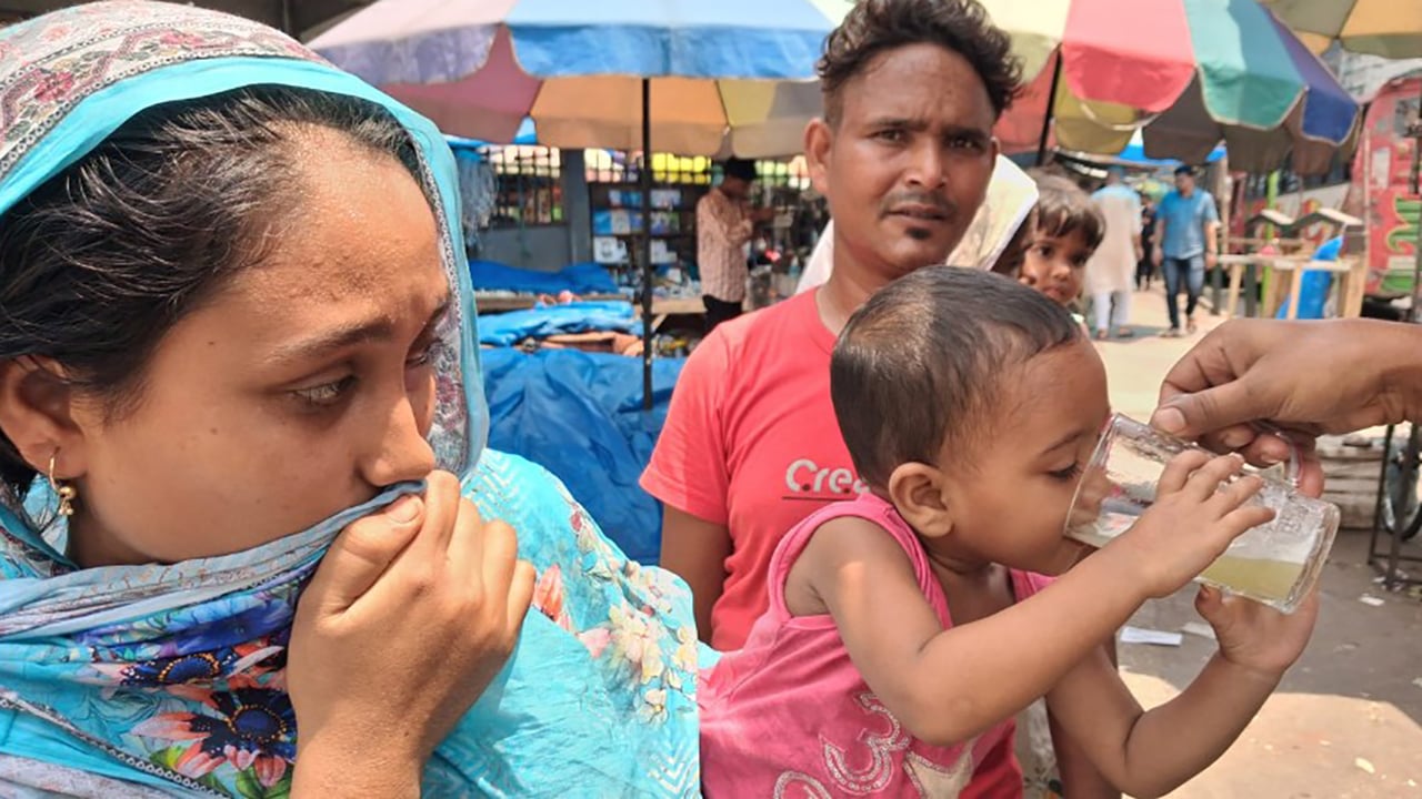 গ্রীষ্মের ভ্যাপসা গরমে নাকাল জনজীবন