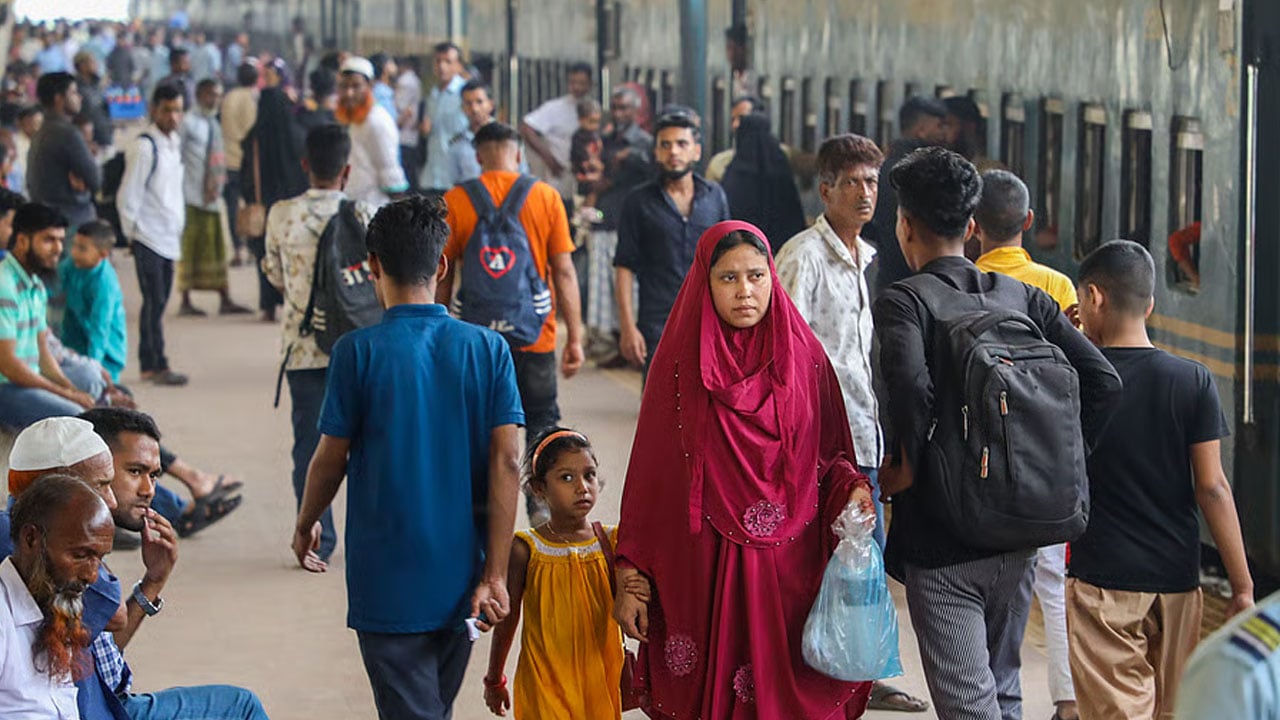 ঈদে ঢাকা ছাড়বে দেড় কোটি মানুষ