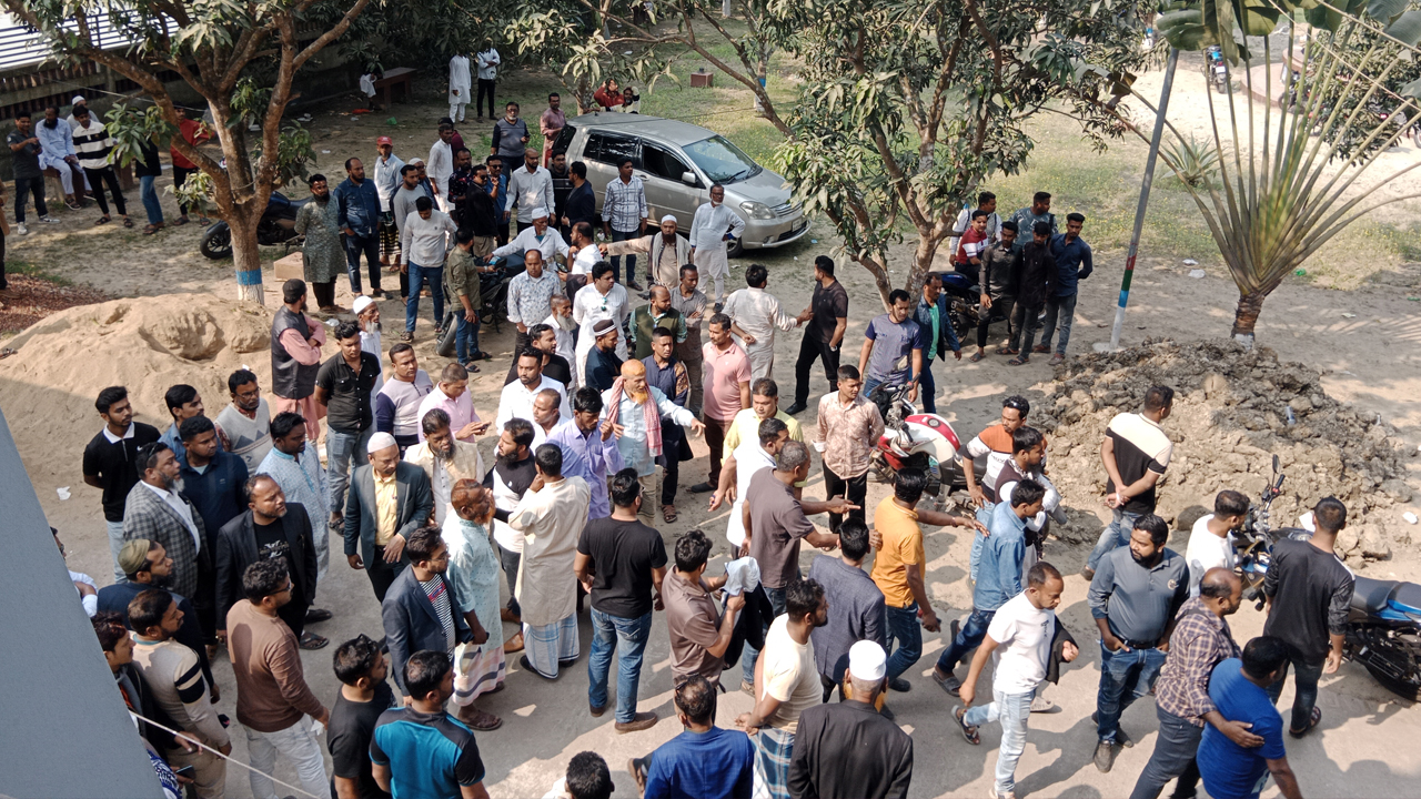 হাট ইজারার নেপথ্যে হত্যায় অভিযুক্ত দুই আ’লীগ নেতা