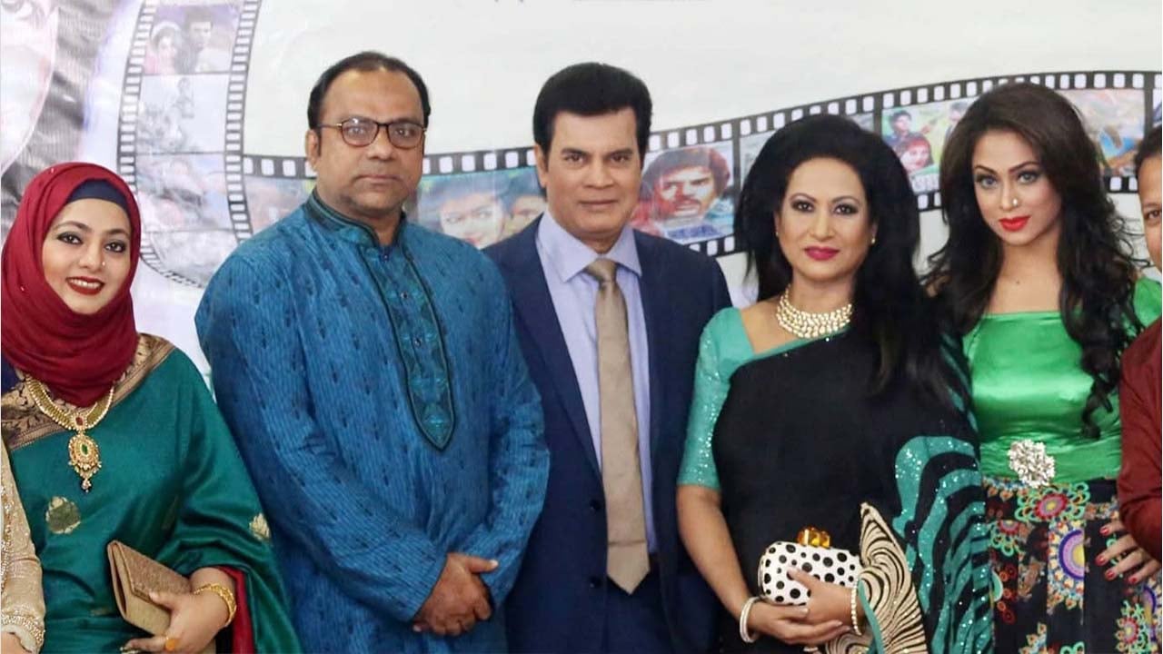 ইলিয়াস কাঞ্চনের ফেরার প্রত্যাশায় তারকারা