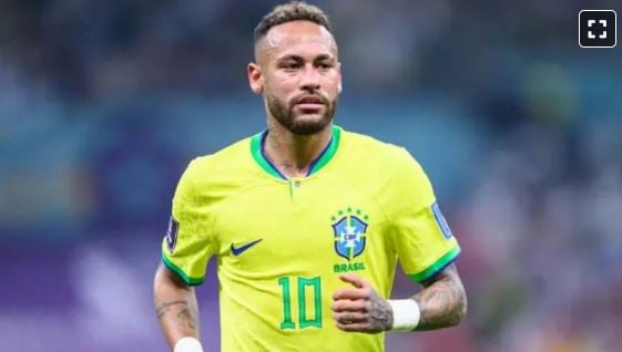 নেইমারকে বিশ্বকাপে চান না ব্রাজিলিয়ানরাই