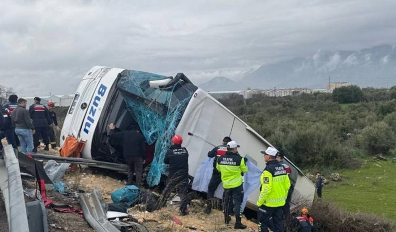 তুরস্কের দক্ষিণাঞ্চলে পৃথক সড়ক দুর্ঘটনায় নিহত ১৬