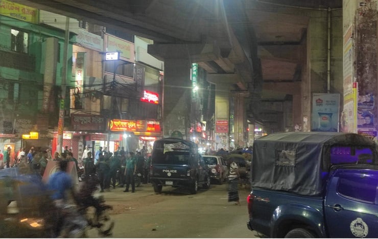 মগবাজারে ‘সিনিয়র-জুনিয়র’ দ্বন্দ্বে দুই স্কুলছাত্রকে ছুরিকাঘাত