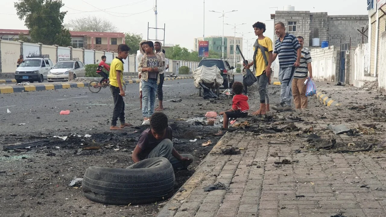 ইয়েমেনে সৌদি-সমর্থিত বাহিনীর বহরে বোমা হামলা, নিহত ৫