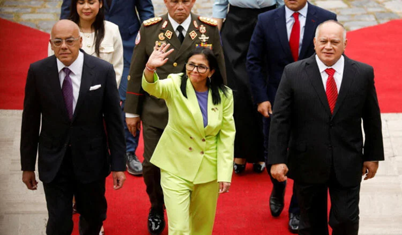 যুক্তরাষ্ট্র সফর করবেন ভেনেজুয়েলার অন্তর্বর্তী প্রেসিডেন্ট