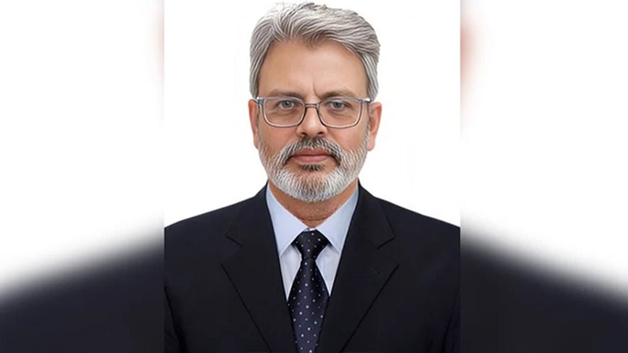 ব্যক্তিগত কারণ দেখিয়ে ঢাবি প্রক্টর সাইফুদ্দীন আহমদের পদত্যাগ