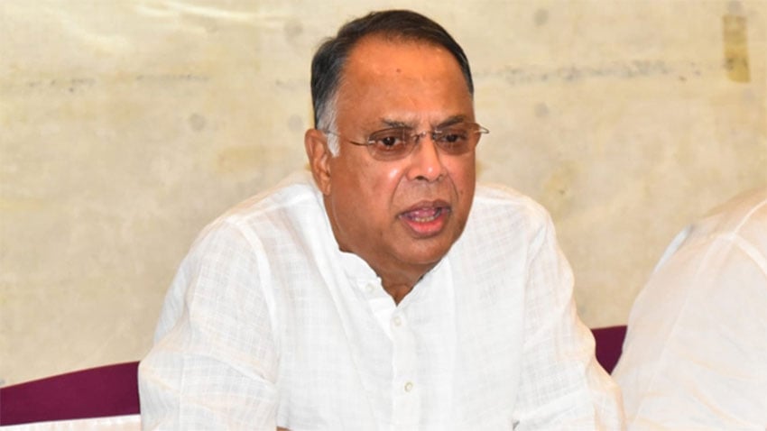 ৫ বছরে ১০ হাজার মেগাওয়াট সৌরবিদ্যুৎ উৎপাদনের টার্গেট সরকারের