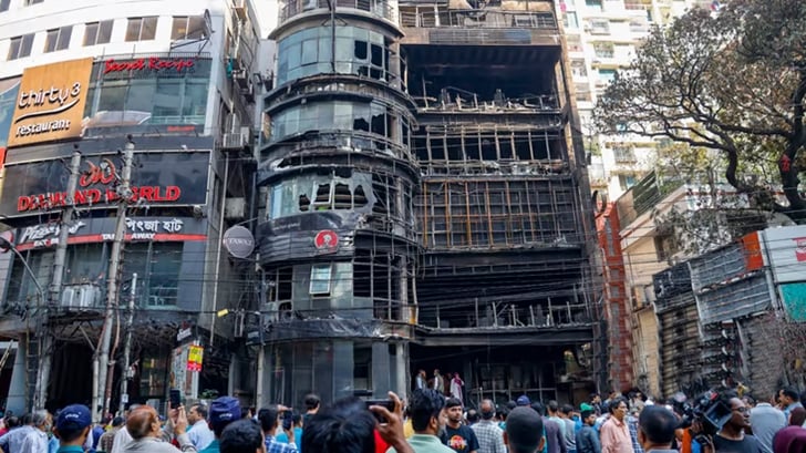 বেইলি রোডে অগ্নিকাণ্ডে ৪৬ জনের মৃত্যু, ২২ আসামির বিরুদ্ধে অভিযোগপত্র