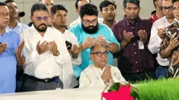 জিয়াউর রহমান ও খালেদা জিয়ার সমাধিতে মির্জা আব্বাসের শ্রদ্ধা